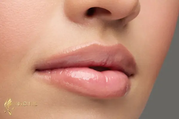 ژل لب عروسکی
